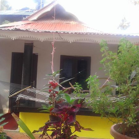 Karthik Villa Varkala Extérieur photo