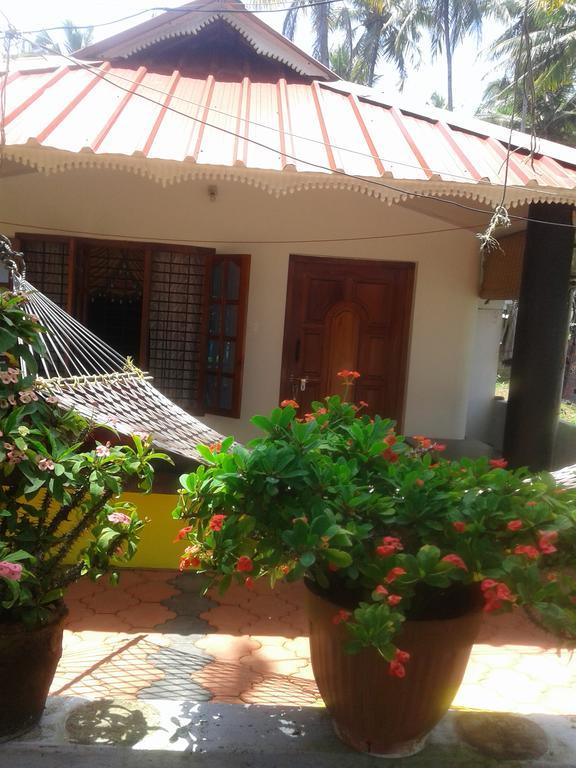 Karthik Villa Varkala Extérieur photo